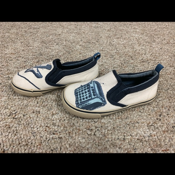 Gap slip on shoes - Picture 2 of 4
